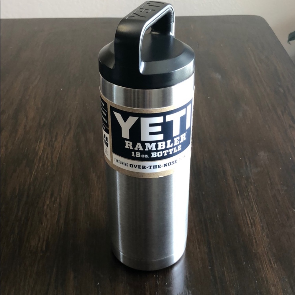 NWT 18 oz YETI Bottle